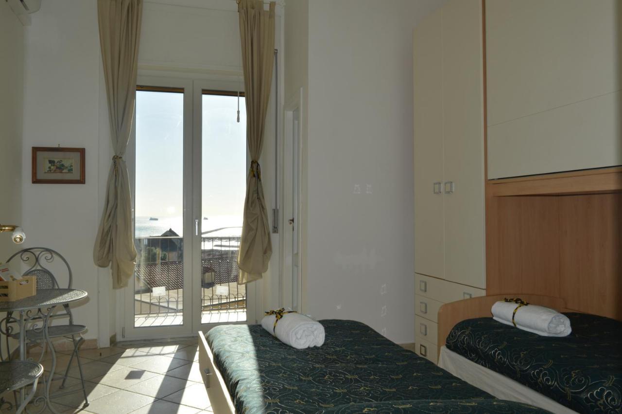 Antica Dimora In Centro Apartment Салерно Екстериор снимка